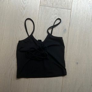 Crop and tank top with ribbon in front black